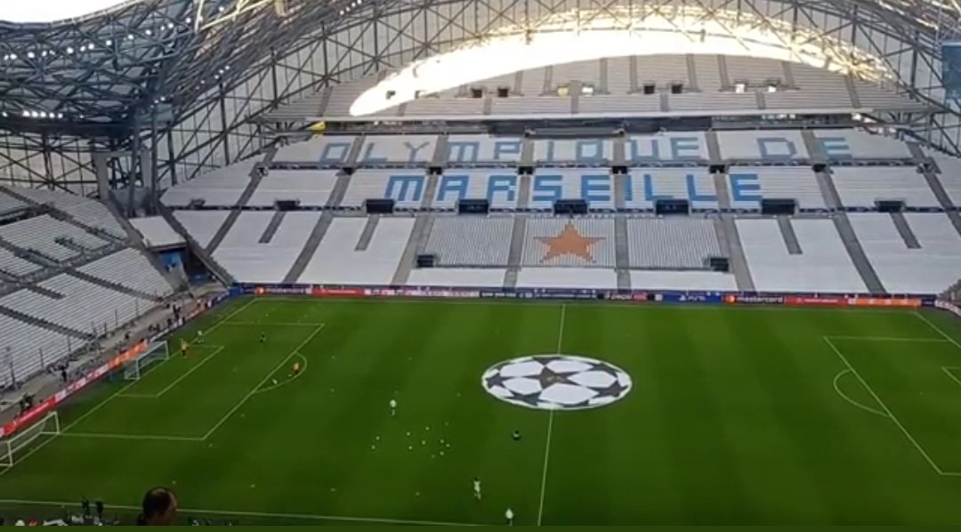 Ali_Alyousef1's tweet photo. C'est triste de voir le stade Véldorome sans le public marseillais mais quand-même ça n'a pas empché les gars de gagner.. 

Allez l'OM

#omspor 
#OMSporting https://t.co/Aj5zsMEtq2
