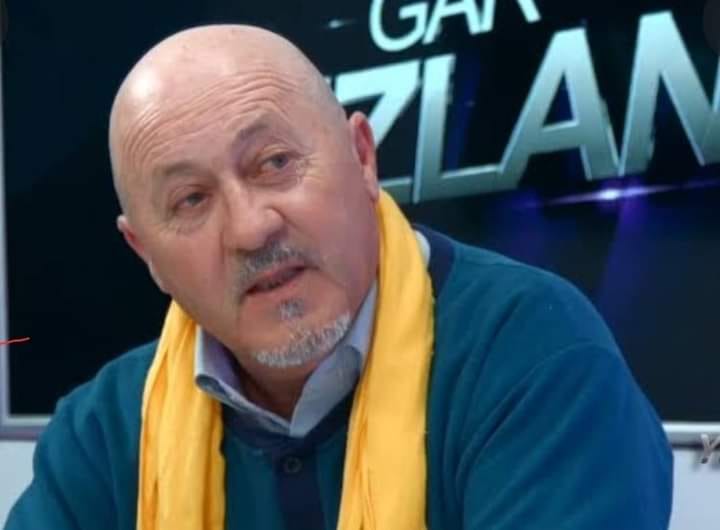 epsilonov71's tweet photo. مباشر:🇩🇿🇩🇿
4 أكتوبر:
توفي عشية اليوم المناضل والأستاذ في اللغة الأمازيغية بجامعة تيزي وزو، مهنة بودينار.
الراحل كان يشغل قبل وفاته منصب رئيس بلدية يطافن بدائرة بني يني ولاية تيزي وزو.
رحمه الله. https://t.co/nXHEoTYydK