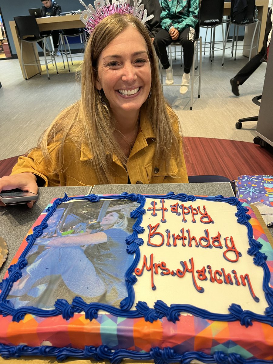 MelissaEurich_'s tweet photo. Happy birthday to the amazing  @Jennmaich!! We ❤️ you and appreciate all you do #Synergyfamily 🌠🤩 https://t.co/Xv485ExeeB