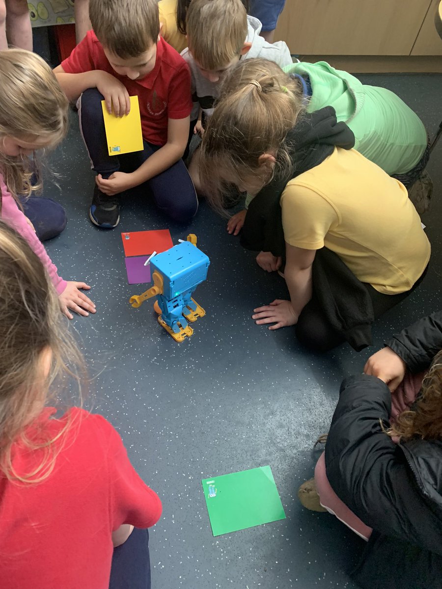 InchturePrimary's tweet photo. Primary 3 loved the opportunity to program Marty the Robot once again this week.   They put him through his paces to see if he could move and kick the ball at the same time and finish off with a dance.  #Robotics #digitallearning Thanks to @missbrownlee247 for organising. https://t.co/6dZjSEZZBe