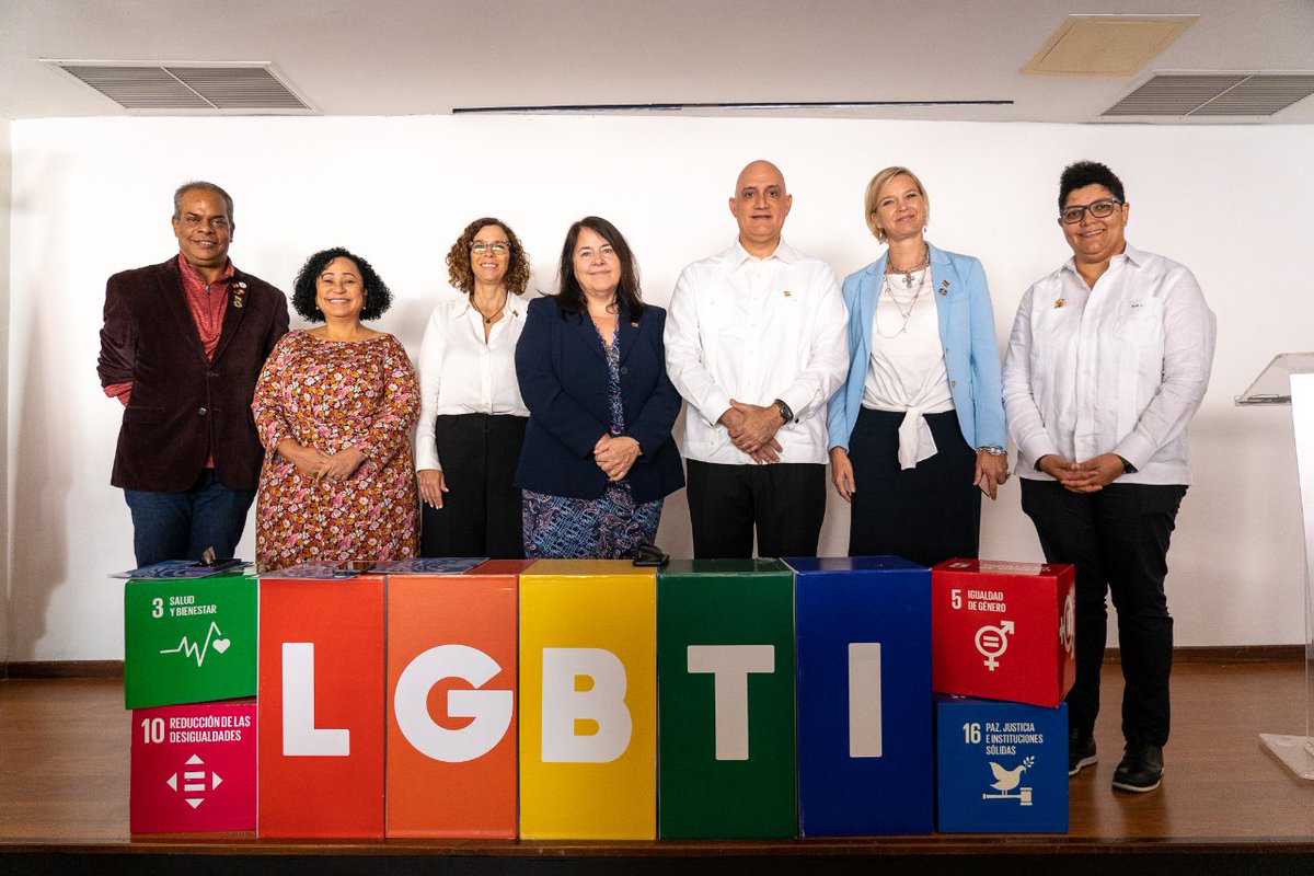 LGBTICaribbean's tweet photo. La semana pasada fue el lanzamiento del informe "Ser #LGBTI en el Caribe: República Dominicana 2022". ¡¡Gracias a todas las personas que participaron!!
Accede al informe aquí: https://t.co/MOviJIIiMa
#SerLGBTI #LGBTICaribe @PNUDRD https://t.co/cGLMPYcd1v