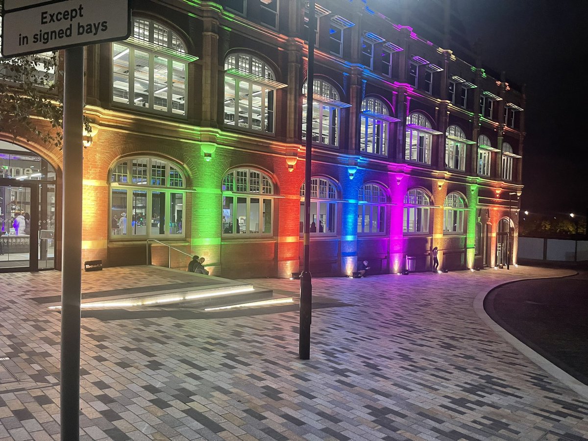 Lara Ratnaraja tweet media