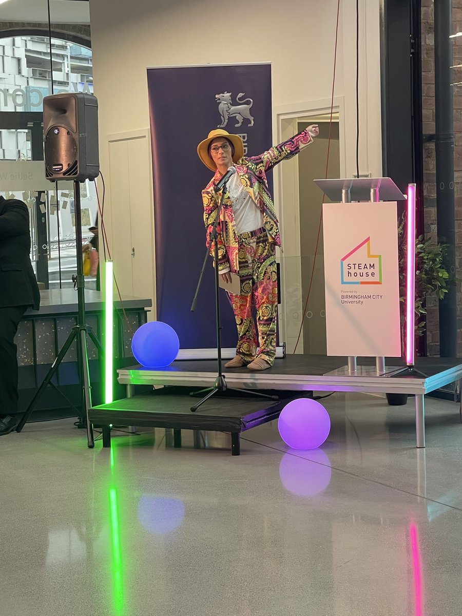 Lara Ratnaraja tweet media