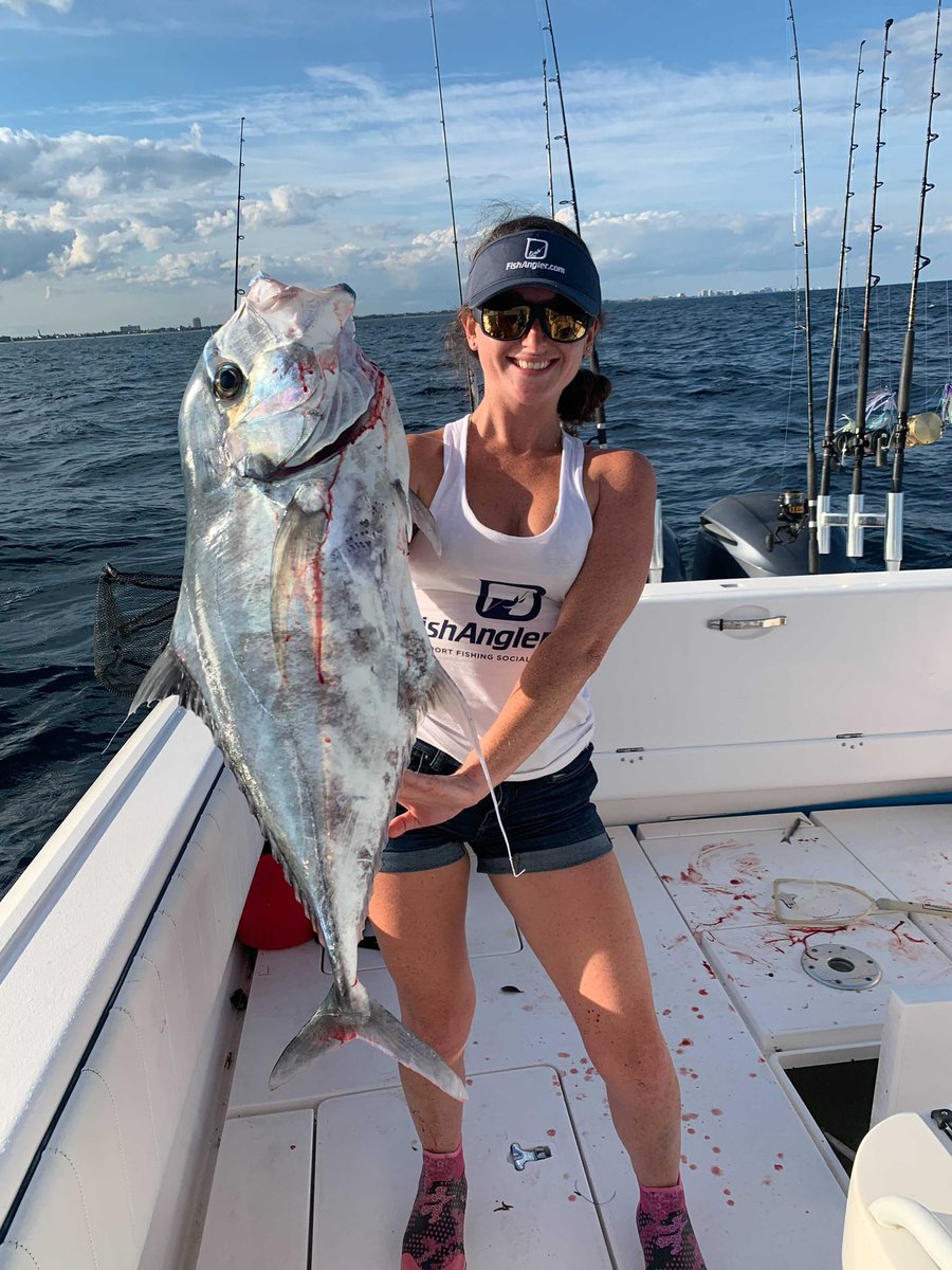 FishAnglerApp's tweet photo. 🎣☀️🛥Tuesday fishing out front of Hillsboro inlet with @soflolivingrealtor & @fishanglermike Nice surprise to find an African Pompano! Dinner is ready!
Download the #1 FREE fishing App 👉link in BIO
#zmanfishingproducts #chatterbaits #chatterbaitfishing #youtube #fishing https://t.co/VN29rQjGuk