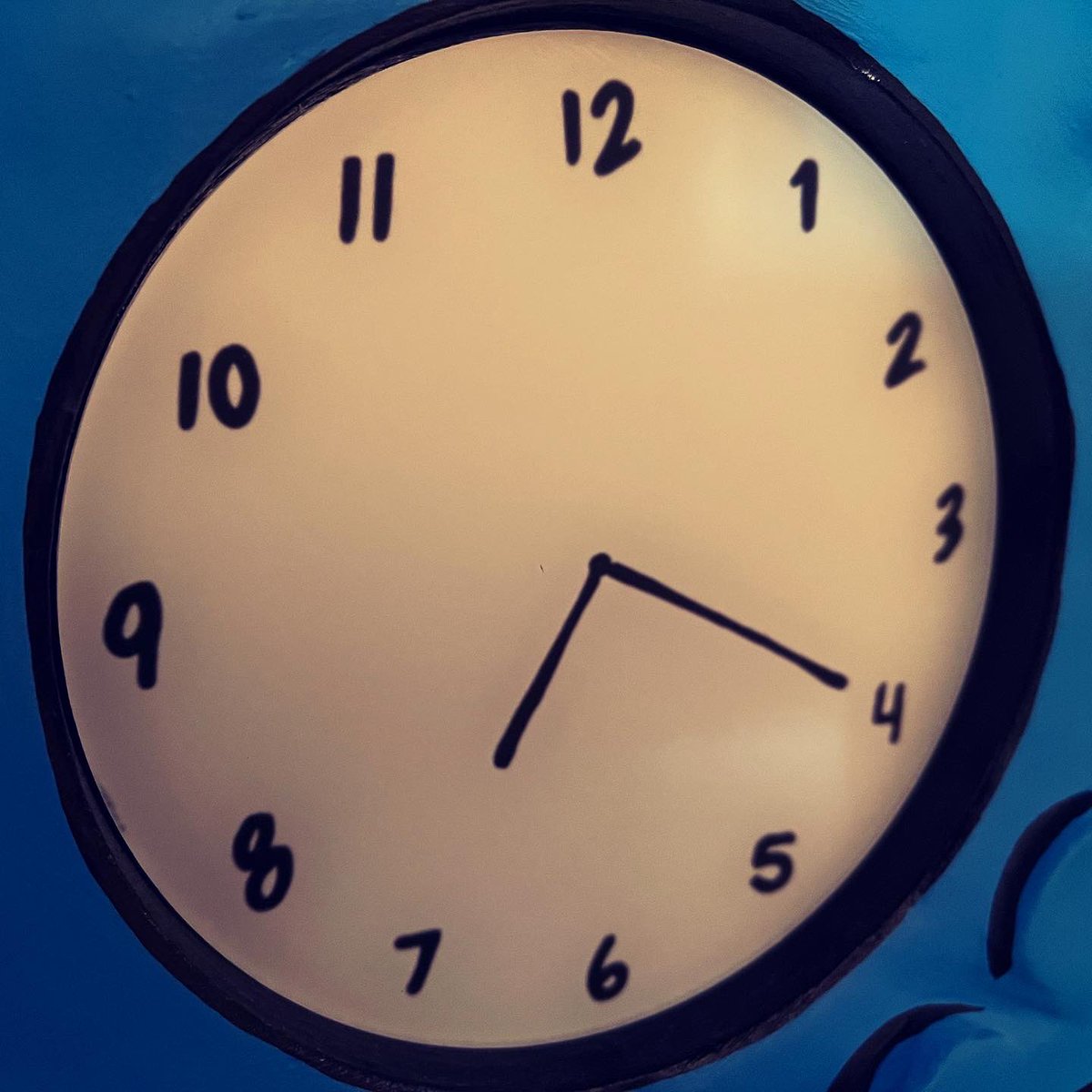 RabbitHoleKC's tweet photo. The clock is ticking… and it’s almost time for our Great Green Room Sneak Peek! All attendees will get a very cute souvenir bandanna to commemorate the occasion, and perhaps wipe away a few tears?  

Join us this Sat. Oct. 8: https://t.co/BHCFrV6YfO https://t.co/a9I1oHQL9e