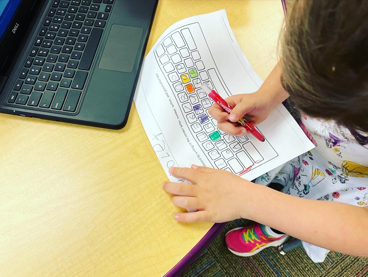 wes_library's tweet photo. Next week our youngest kiddos will be getting on #keyboardingwithouttears for the first time. After talking about the parts of a chromebook and chromebook care, today we made a keyboard to start prepping our fingers! #itsworthit #librariesareworthit #morethanbooks #edtech https://t.co/UYvDaWvhhl
