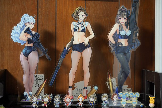 大変お待たせしました意外と好評のA3勇者サイズ・ウィンチェスター見栄子ネイキッド・アクリルスタンド再入荷❤️ BOOTHチェックしてみてくださいね〜 