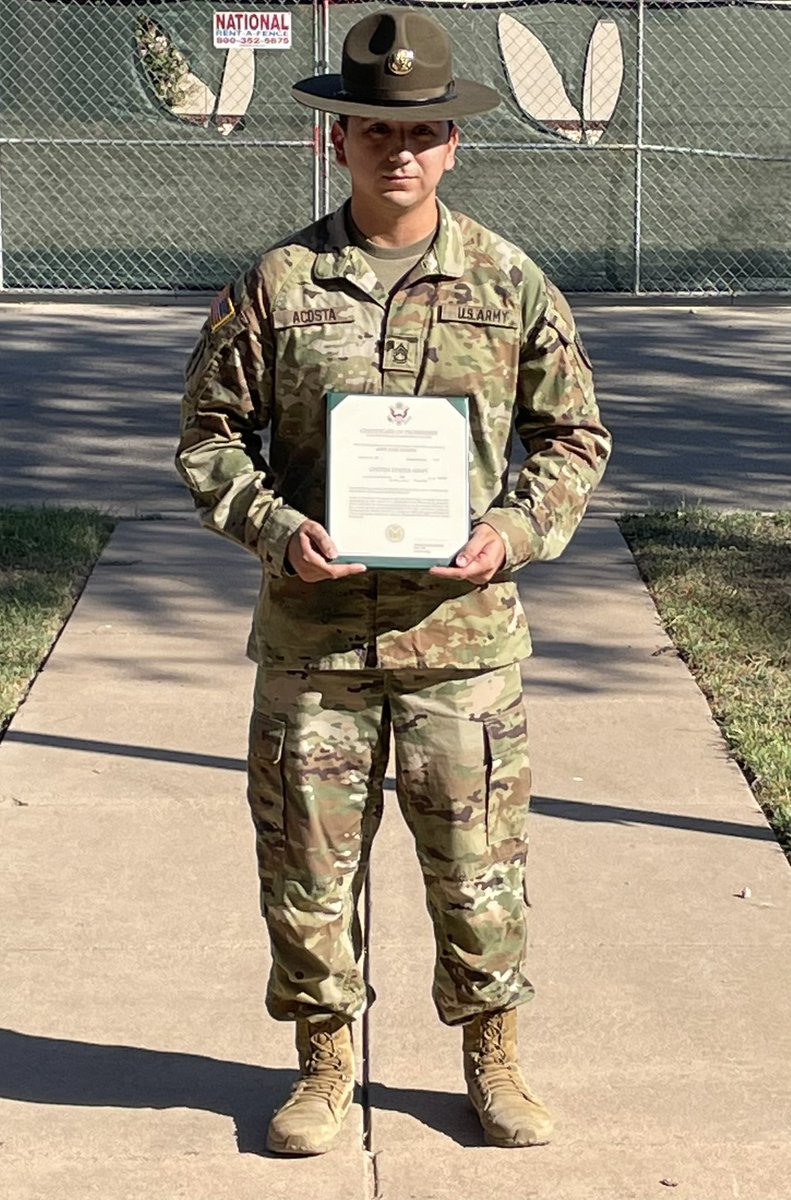 Raptor_6_'s tweet photo. Congratulations to SFC Acosta on his promotion into the senior enlisted ranks; well deserved! #peoplefirst #leaderdevelopment @USAICoE @PhoenixBDE_6 @PhoenixBDE_7 @SentinelSix @SentinelSe7en @Anarchy_VII @Anarchy_VI @ColdCobra_7 @ColdCobra_6 https://t.co/wtNii21nME