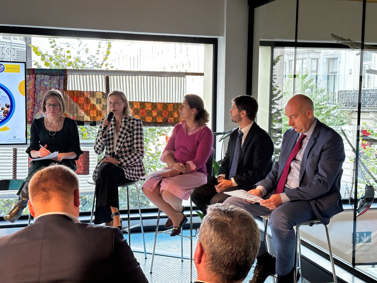 AISEdetergents's tweet photo. Our Director General, during #DigitalLabelling for Better Consumer Information event, explained the benefits of going digital backed up AISE consumer research: improves readability, info displayed in reader’s language & can provide additional info (e.g., product #sustainability) https://t.co/XmCLjE6EW8