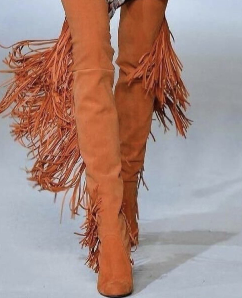 bossybootique's tweet photo. ✨Haute Fall tip #3✨
Find the perfect pair or pairs of fall boots! Switch up your looks with different styles, lengths, and patterns. https://t.co/LRbBQfKV9s