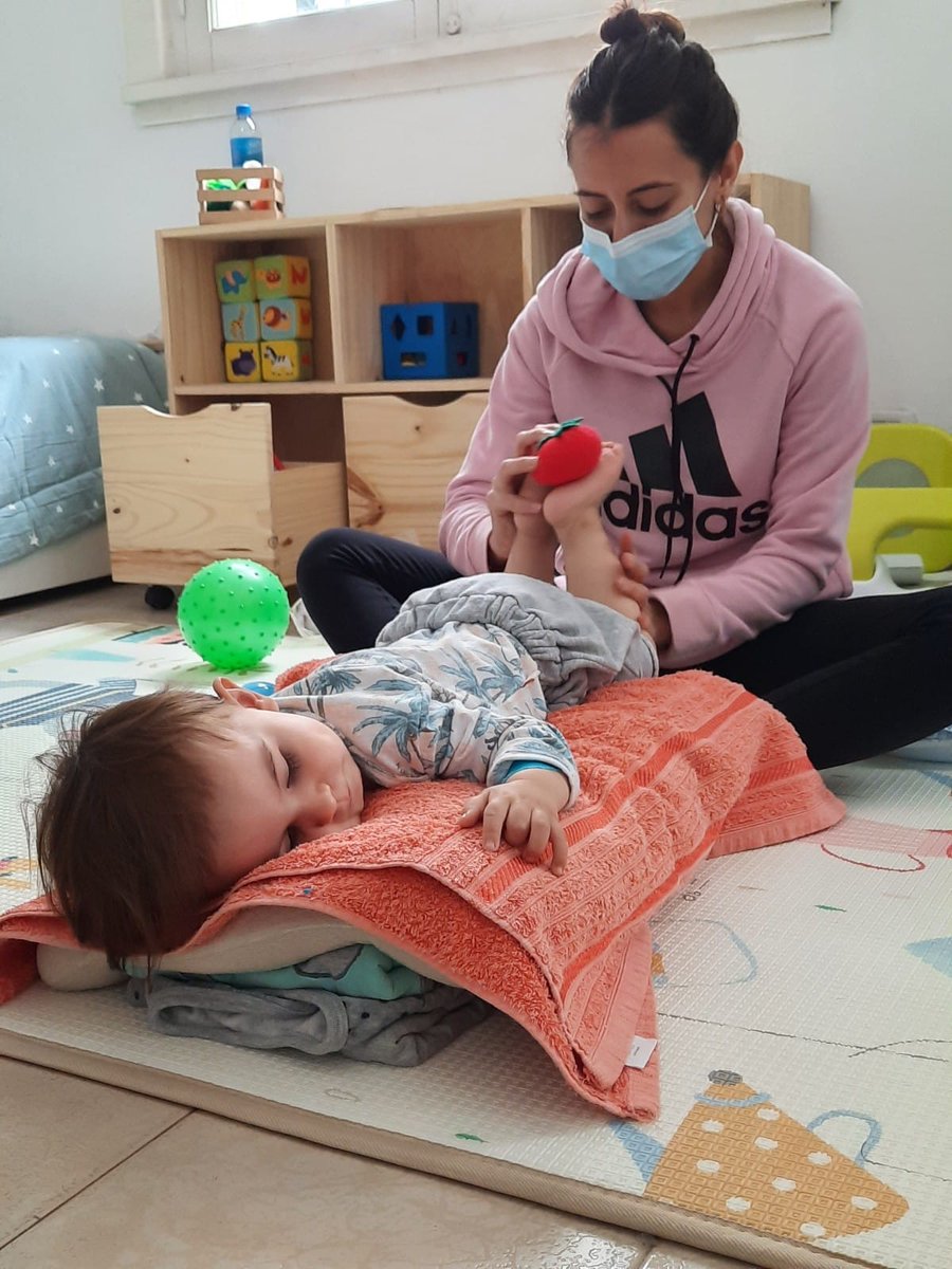 TodosConBauti's tweet photo. 👉La ATROFIA MUSCULAR ESPINAL es una enfermedad que se aborda de manera multidisciplinaria. Además de medicación específica, lxs niños y niñas con AME deben realizar distintas terapias 💚
👉En el siguiente link te contamos algunas que realiza Bau: https://t.co/KhDhKcn35G 😁 https://t.co/i9sQaLp0zU