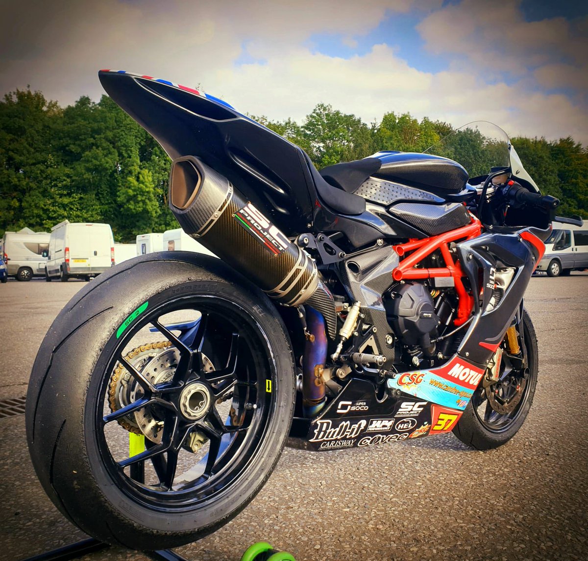 Love seeing the little mv against all the big bikes, ready for next season already 🤣🤣🏁🏁