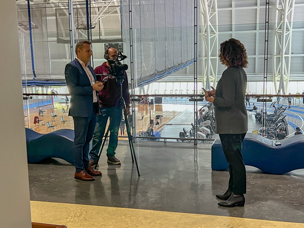 At the <a href="/AbilitiesCentre/">Abilities Centre</a> in #Whitby, covering the launch of the #DurhamRegion edition of the #WES Employer Playbook for immigrant inclusion in Canadian workplaces: analytics.qr-codes.com/?id=26879 #cdnimm #cdnrfg #cdndiversity #immigrantswork