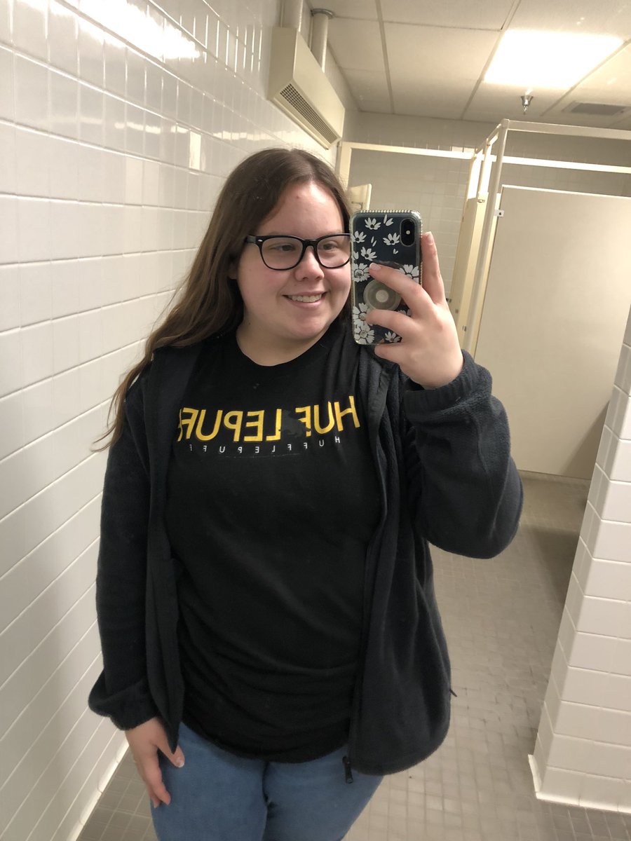 hannahphair97's tweet photo. Is it too obvious that I would be a Hufflepuff? #FSOESpiritWeek #TeacherByTrine #SeniorFSOE https://t.co/G0ks4L9h7L