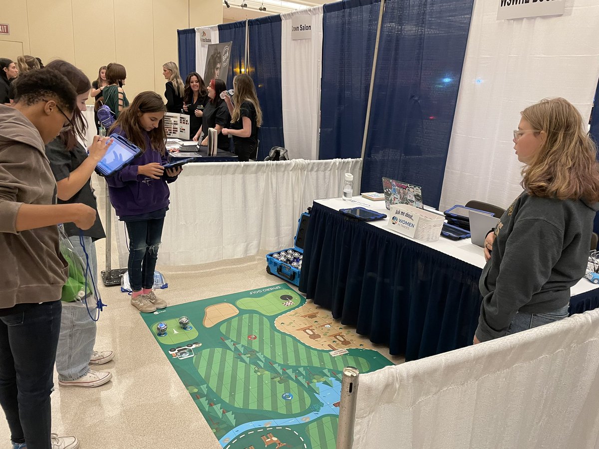 SMILELearning's tweet photo. Learning about #Robotics with @SpheroEdu at the #CTEfair! @WSWHEBocesMS @WSWHEBOCES #WomenInSTEM #womenintrades https://t.co/JVJ8sBzakZ