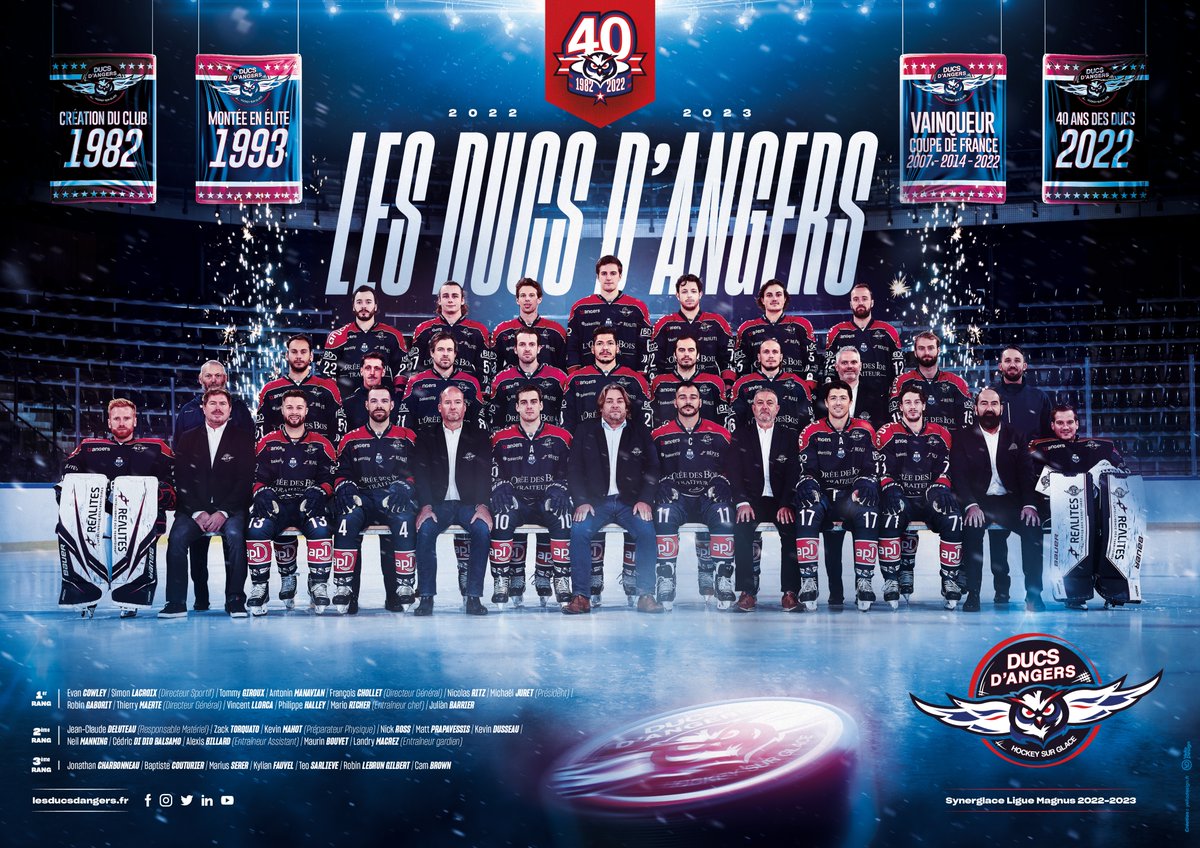 YelloDesign's tweet image. La team @DucsdAngers en poster 🎨

🎨 Suite à l'affiche des 40 ans des Ducs d'Angers, voici le Poster 2022-2023 dans le même univers graphique créé pour l'occasion. 🏒⛸️

🛒 Poster disponible en boutique les soirs de match !

#poster #ducs #angers