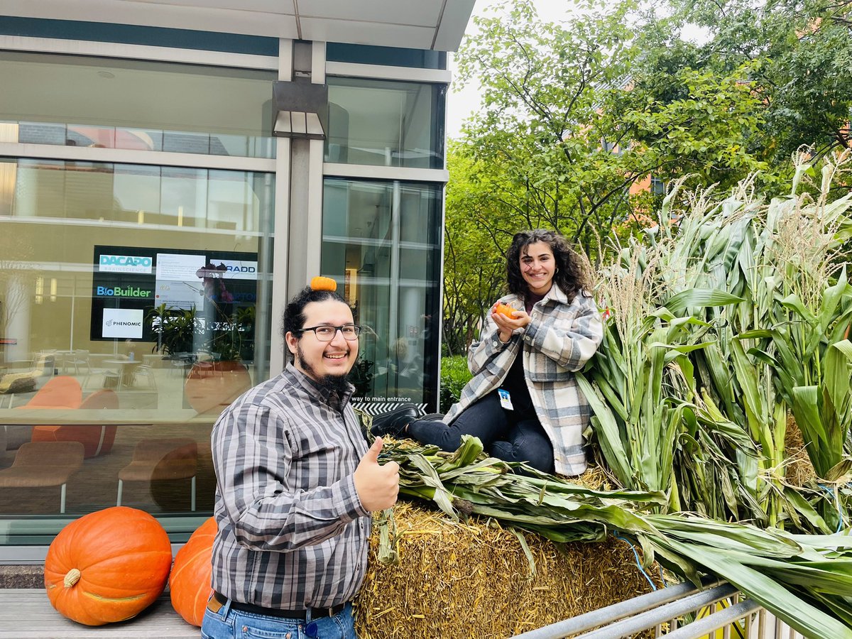 ShaziaMir71's tweet photo. Things are Fallโing into place @labcentral #FallFest2022 ๐๐ https://t.co/IEnZoUUDBl