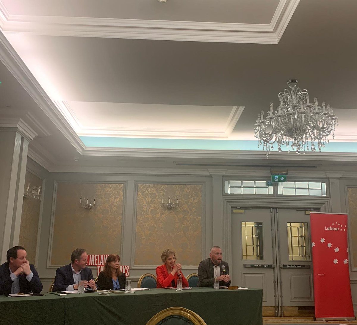 A great public meeting last night in #Cork with ⁦@UCCLabour⁩ ⁦@seansherlocktd⁩ ⁦@jmaher0⁩ @horganp ⁦@CathalRasmussen⁩ - good to see our @labour Councillors from #Waterford ⁦@thomasphelan⁩ & ⁦@VoteJohnPratt⁩ there too!
