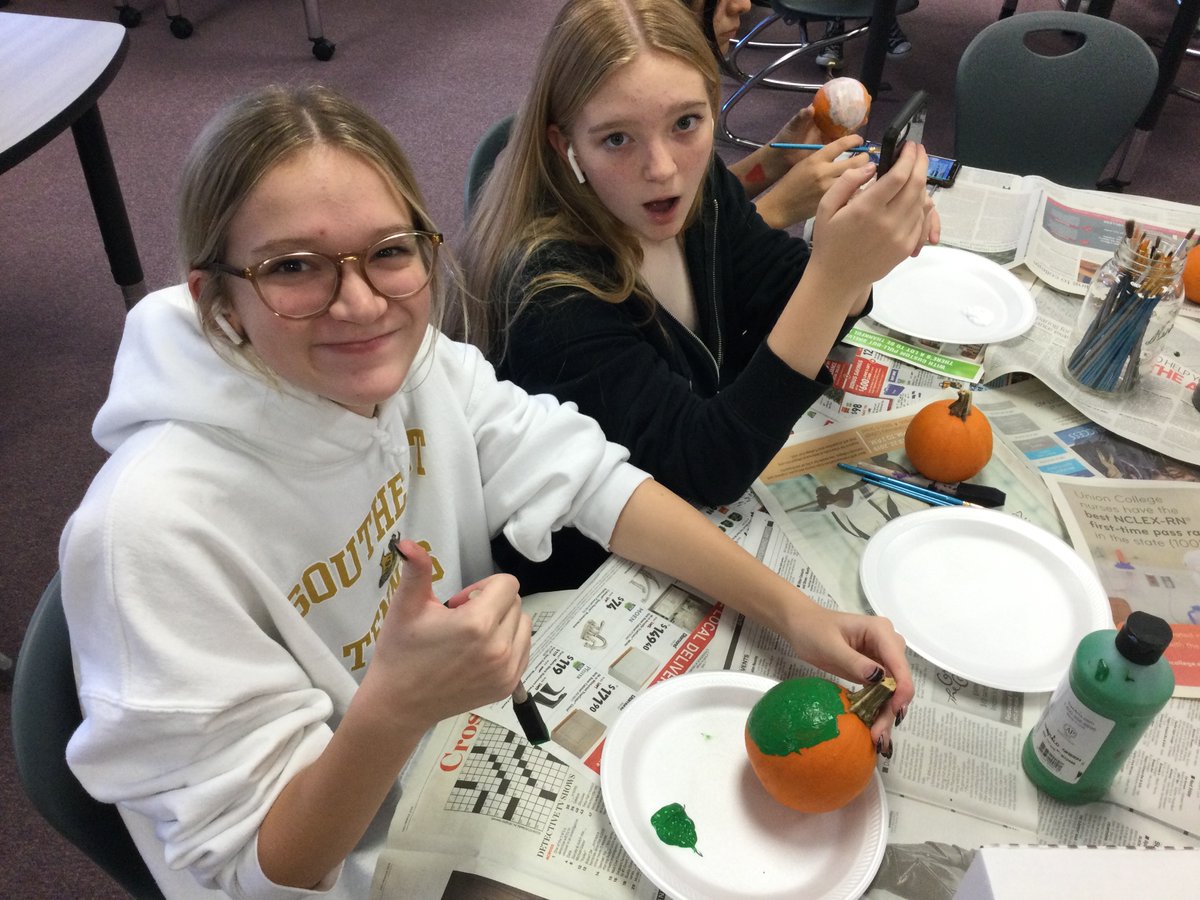 lsehs's tweet photo. Kicking off the Fall season at Knight House by painting pumpkins. A huge thanks to Matt Kempston, manager of Super Saver (56th & Hwy 2) for donating pumpkins to us! #KnightHouse #KnightPride https://t.co/NfOPlJaqiG