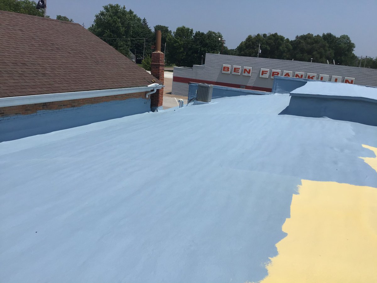 Showing you a Blue roof to match the Beautiful October Skies!

This is just part of the process before this roof was done. Scroll through our account to find completed projects!

Visit our website via the link in our bio.

#whiteroof #conklin #conklinroofing #roofrestoration