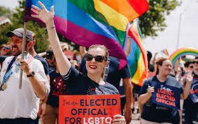 bridget123goooo's tweet photo. Kendra Horn @HornForCongress is running for US Senate in Oklahoma. She believes in bodily autonomy, supports our military, wants to improve our healthcare and fights for equality. Please Vote For Kendra November 8th! #ONEV1 #DemCastOK
https://t.co/pN7F7KqecX… https://t.co/3W3kboCaOa