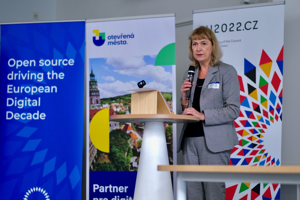 RedHatPolicy's tweet photo. To borrow from @gaffey_veronica, who announced https://t.co/LJwU1OwZS9 at a Brno event, "It is a practical, incremental step toward achieving digital sovereignty." 

Thanks to @EU2022_CZ @otevrenamesta @opencontentcz @OpenForumEurope and @redhatcz for hosting the announcement. https://t.co/sbD06ZoJHd