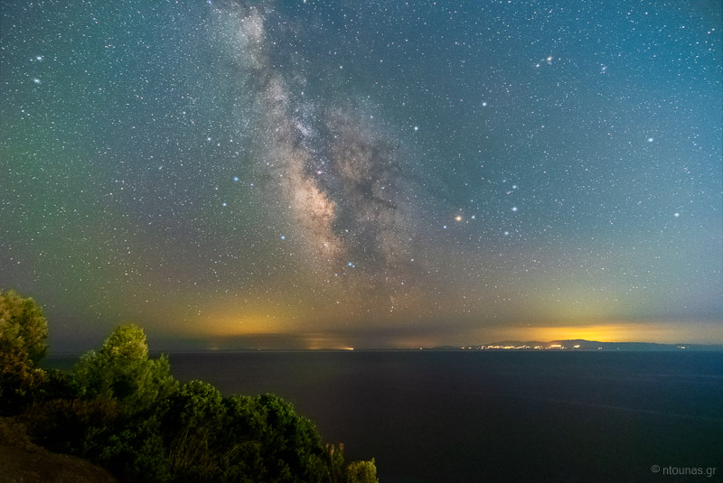 The #MilkyWay rising over the Aegean Sea!

Get your fine art print &amp; home decor here👇
alexios-ntounas.pixels.com/featured/milky…

#AstroPhotography #fineartphotography #wallartforsale #PhotographyIsArt #photography #BuyIntoArt #FallForArt #Nightsky #NightPhotography #Stars #fineart #fineartamerica