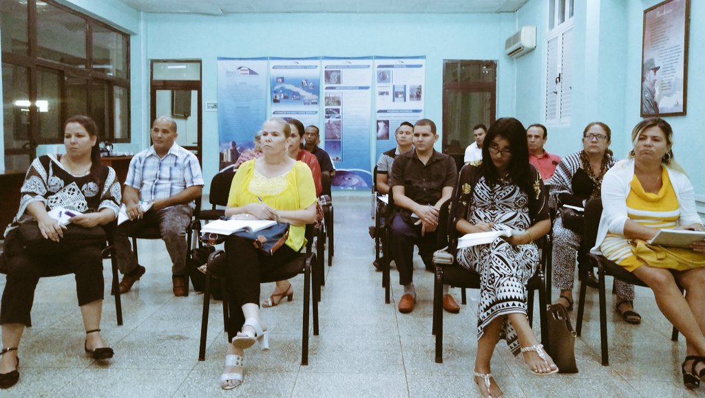 ArmandoRguezB's tweet photo. Sobre Sistema de Gestión de Gobierno basado en #Ciencia e #Innovación, intercambiamos con dirigentes del @PartidoPCC  en 21 municipios. El Dr. Jorge Núñez comparte experiencias asociadas al enfrentamiento a pandemia #COVID19, conducida por @DiazCanelB #Cuba #CubaPorLaVida https://t.co/4Rb2IJNuw4