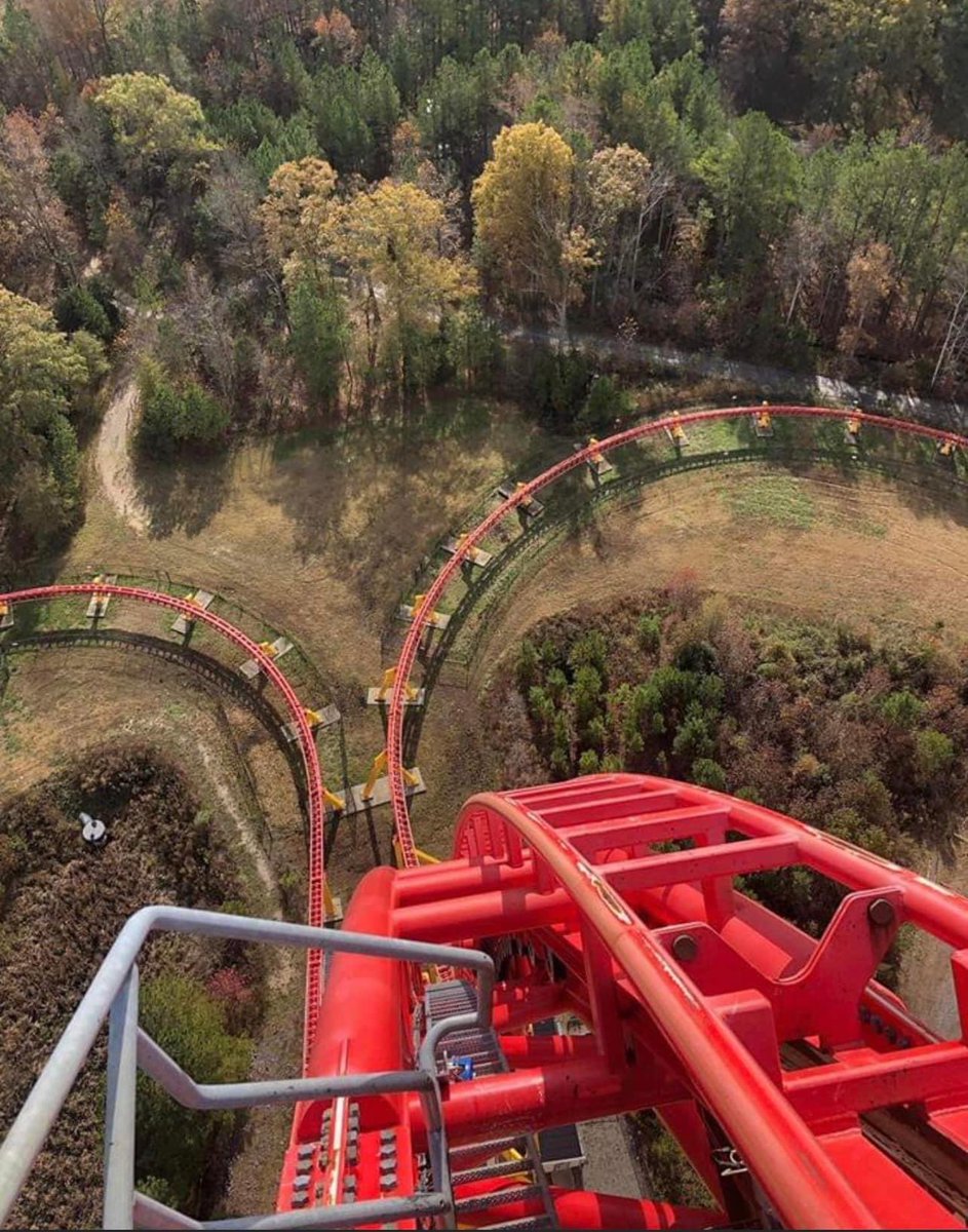 KDFanatics75's tweet photo. 🎶 Just another Trainless Tuesday 🎶
Featuring that look from the top of Intimidator 305 sent to us by a former employee from the top of the steps.
#I305 #Intimidator305 #Intimidator #Intamin #GigaCoaster #DontLookDown #WatchYourStep #KingsDominion #KDFanatics https://t.co/BzRUdIdvTt