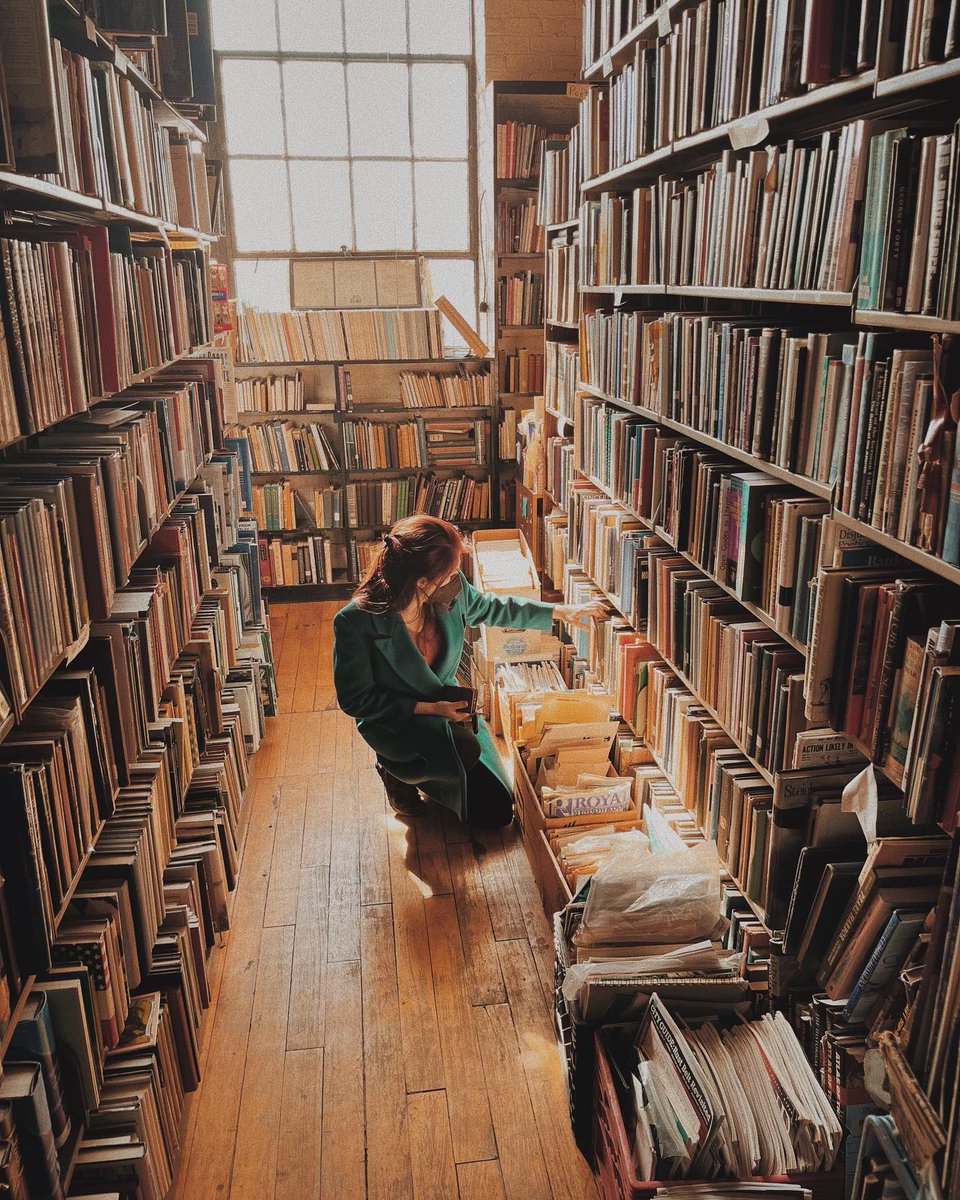 visitdetroit's tweet photo. John K. King Used &amp; Rare Books in Detroit is as much a store as it is an experience. As Michigan’s largest used bookstore, it holds a whopping total of 1 million books throughout its four floors 📚 📸@katethegreat423 via Instagram https://t.co/Oq9lOYtwK5