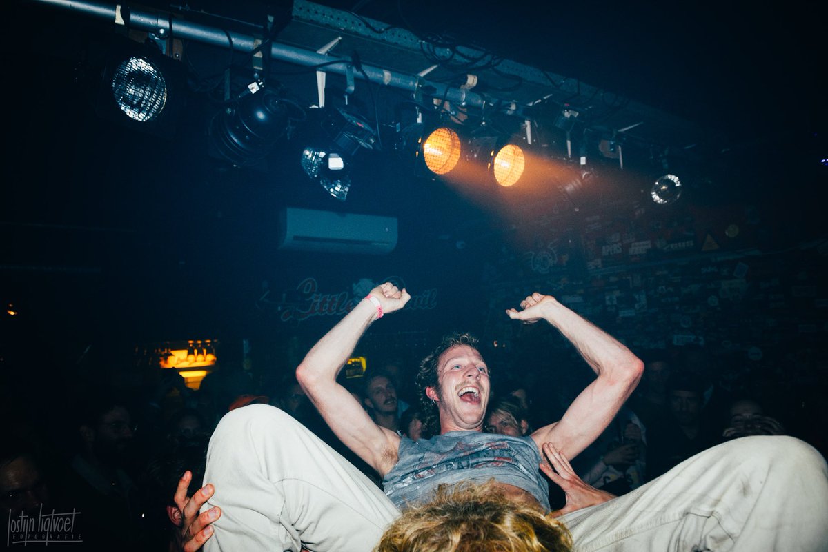 JostijnLigtvoet's tweet photo. Ik hou van dit soort avonden! @littledevilbar #murfmurw #youff https://t.co/f565sNbOUJ