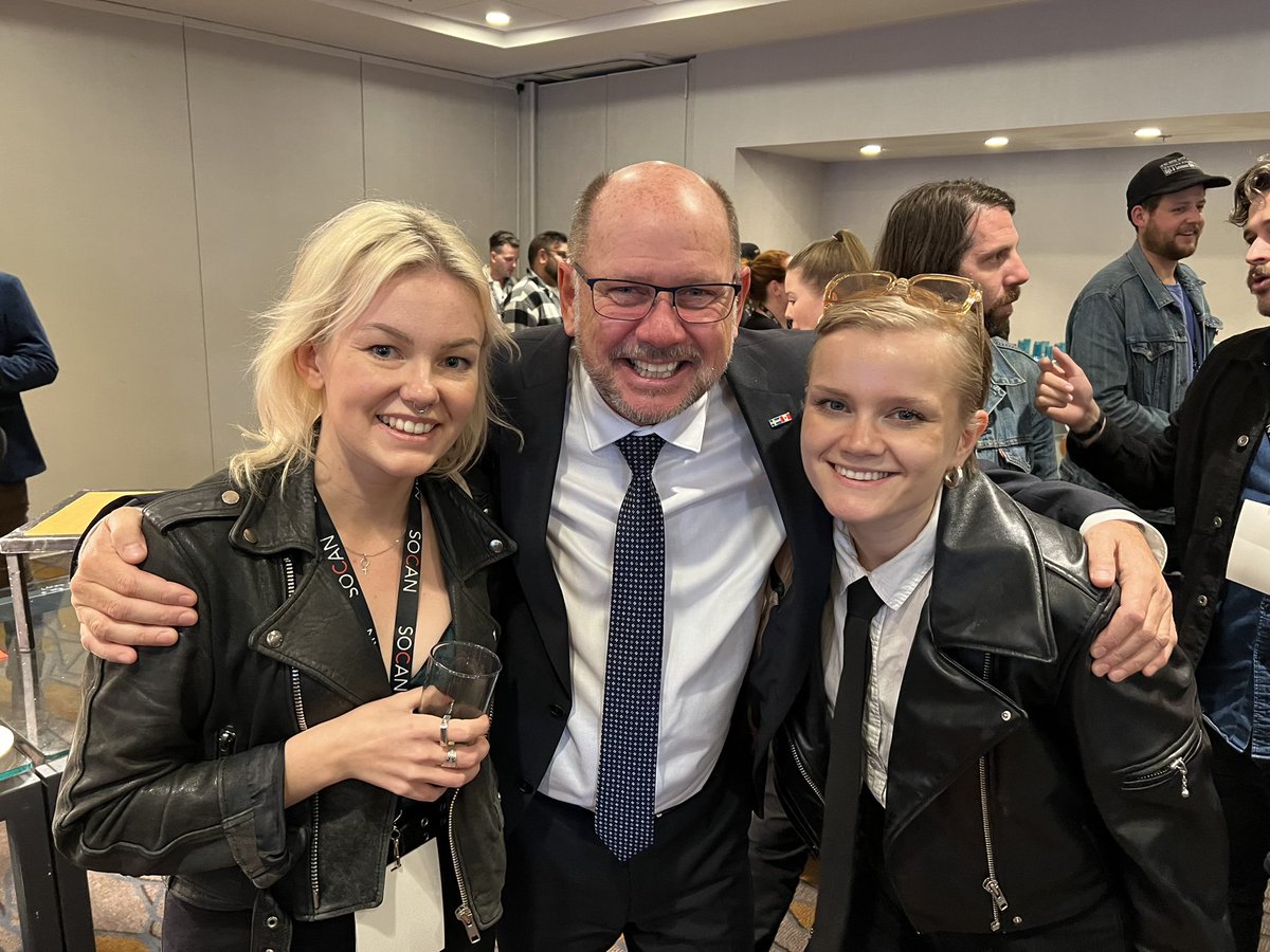 During Ambassador <a href="/UrbanAhlin/">Urban Ahlin</a> visit to Calgary and <a href="/BreakOutWest/">BreakOut West</a> he had the opportunity to meet with 🇸🇪 pop-band <a href="/TheMagnettes/">THE MAGNETTES</a> ✨ having been described as the next group to watch for, u should check them out! ☺️<a href="/nordicbridges/">Nordic Bridges</a>