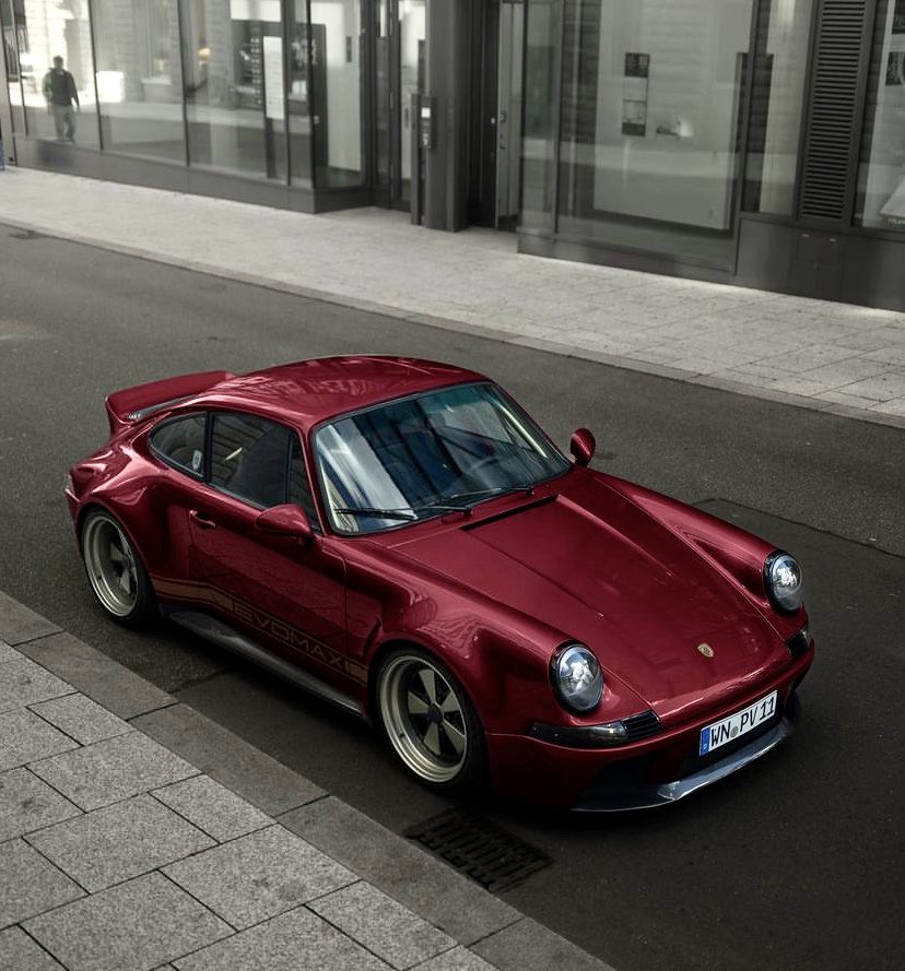 aircooled911NL's tweet photo. Evomax’ take on the 911. Full kevlar body and 997 cup engine with 460 BHP. Limited to 99 cars | 📸 Noel Simert https://t.co/EC1bFGHLJY