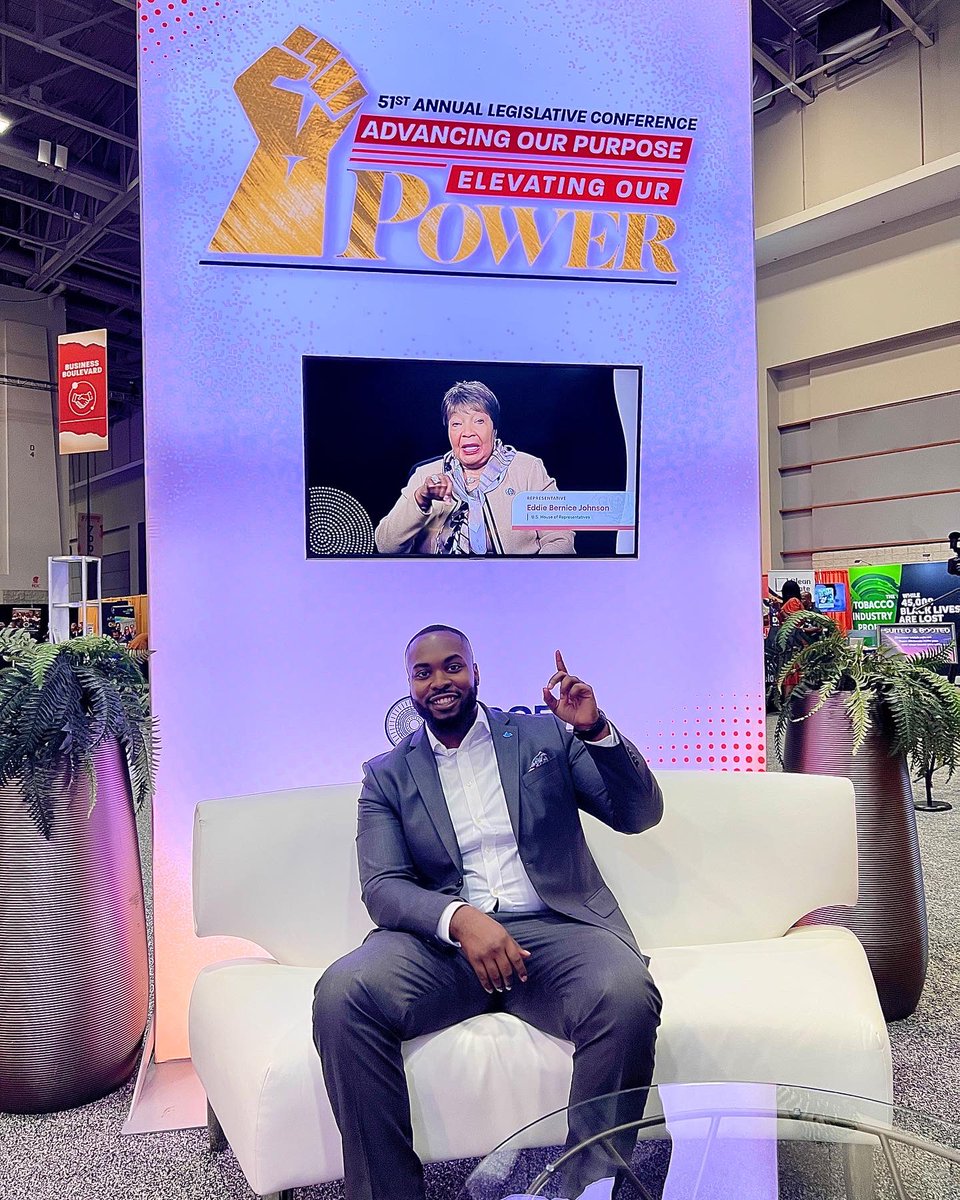 AveryLBrown2's tweet photo. The 51st Annual Legislative Conference was amazing! I thoroughly enjoyed myself, from being apart of Twitter’s first live interactive booth at ALC to being a panelist for the CBCF Emerging Leaders Town Hall, I couldn’t have asked for a better week #ALC51 #CBCF #OneTeam https://t.co/FoRQKWFk22