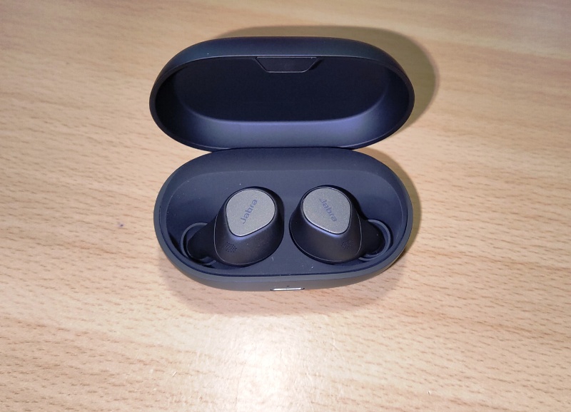 GadgetExplained's tweet photo. REVIEW: The @JabraBusiness #Elite7Pro are a versatile in-ear #earphone solution perfect for #gym workouts and work calls!
https://t.co/sIsuwwCtpY @JabraEurope @JabraDE @Jabra_US https://t.co/hNzBit9Wp6