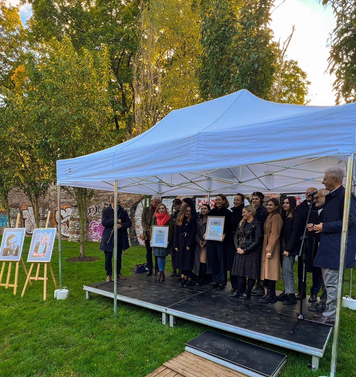 Inicjatywa <a href="/WolneSady1/">Wolne Sądy 🇵🇱🇪🇺</a> i Lubelski Społeczny Komitet Pomocy Ukrainie to tegoroczni laureaci Nagrody im. Janiny Paradowskiej i Jerzego Zimowskiego <a href="/Radio_TOK_FM/">Radio TOK FM</a> <a href="/TOKFM_NEWS/">Informacje TOK FM</a>