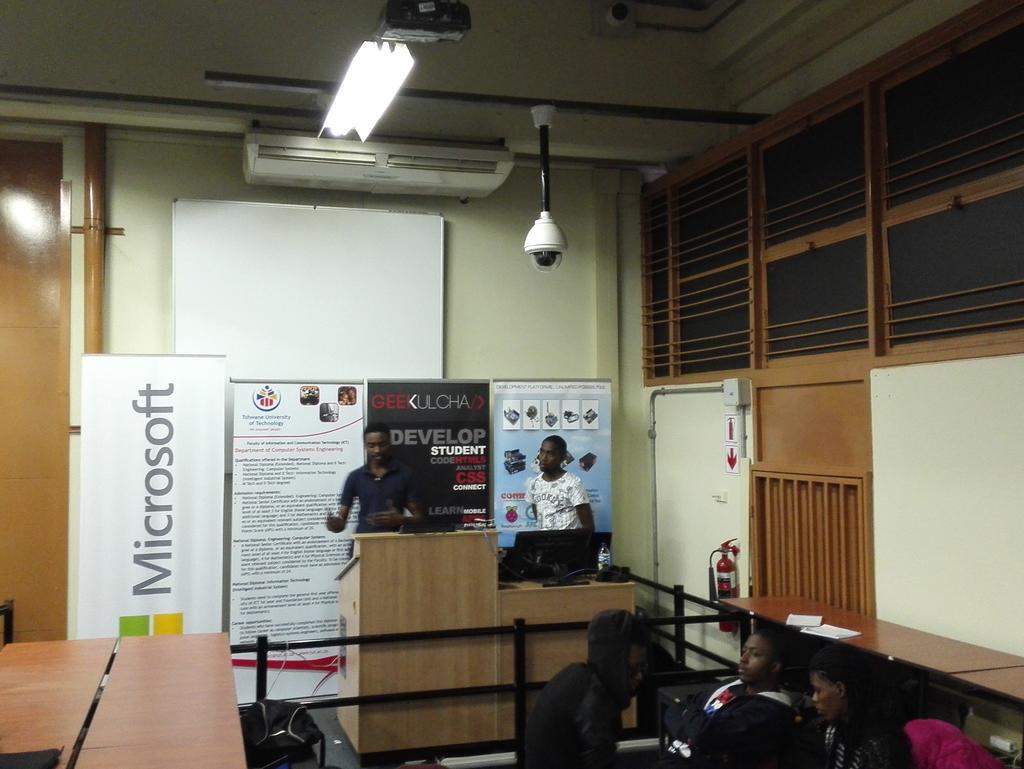 Geekulcha's tweet photo. HACKATHONS FOR ACADEMIC ACCELERATION
Back in 2015 we partnered the Tshwane university of Technology @Official_TUT and Spar to host the TUT ICT Hackathon where students applied classroom knowledge to real world solutions. #TUTICTHack https://t.co/aHTJjX4d9w