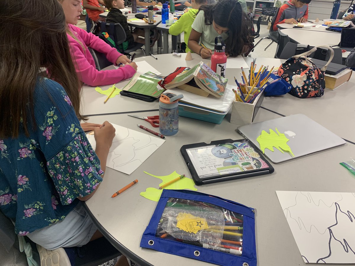 1coolteacher's tweet photo. @LISD_GT @PrairieTrailES 5th graders stretching their creativity while learning and making tessellations! https://t.co/TxFHR0nK7Y