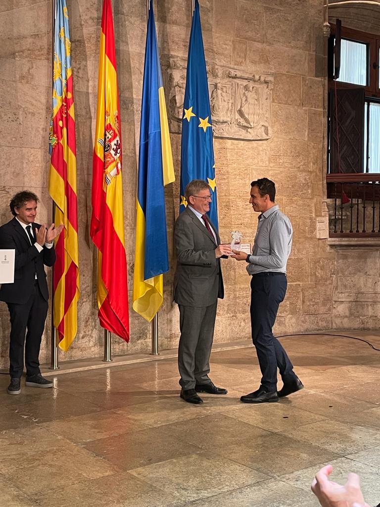 AguaySalComunic's tweet photo. Nuestro cliente #MardeFulles recibió ayer el galardón de los #PremisTurisme 2022 de las manos del president de la @generalitat, Ximo Puig. Este premio de #turismosostenible, reconoce el crecimiento económico sostenible y la protección del medio ambiente. ¡Enhorabuena, equipo! 🍃 https://t.co/LnJKuAO3xa