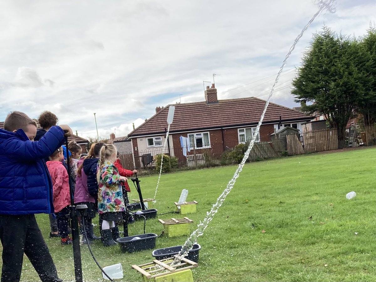 MFinfantschool's tweet photo. Jellyfish class loved their outdoor workshop today. Thank you Al Fresco. The bottle rockets were fun. The children showed some great collaboration in preparing and launching them. We also loved recreating constellations with the stars and chalks.
#MFscience https://t.co/uaOc97wpT7
