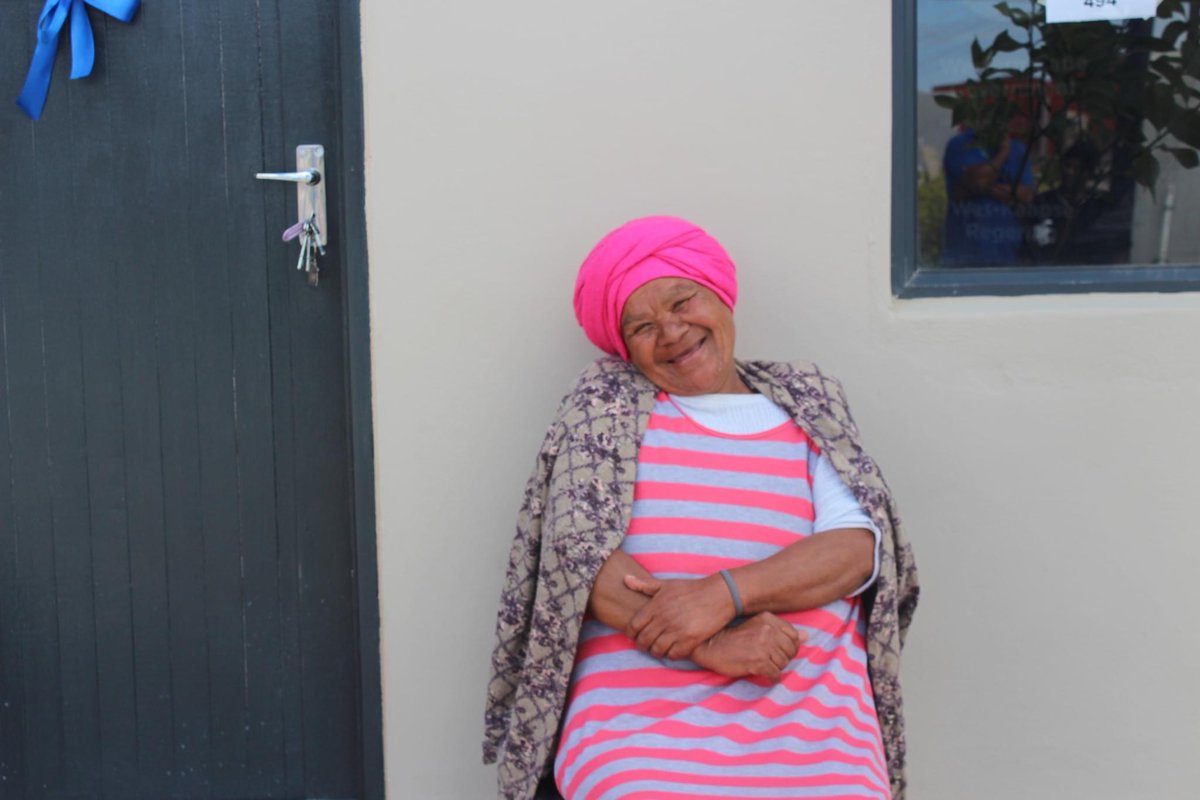🏘️ Today, the DA-run Western Cape and Stellenbosch Municipality governments handed over more houses at the Longlands Housing Project.

The project includes the construction of roads, the installation of municipal services to 145 erven and the construction of 106 houses. #DAatWork