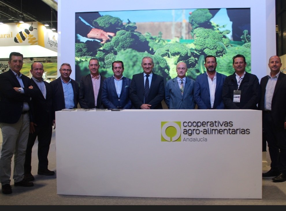 🟡 Las <a href="/CoopsAgroAND/">Cooperativas Agro-alimentarias de Andalucía</a> refuerzan en <a href="/FruitAttraction/">Fruit Attraction</a> su liderazgo en el sector hortofrutícola 🥬🍋🍓

+INFO➡️cuadernoagrario.com/?p=40884