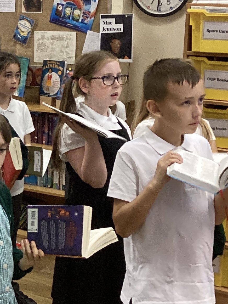 RichmondPri's tweet photo. Thank you @RoyalOperaHouse for an amazing day for our year 5&amp;6 children. They learnt about and got to explore opera via online live lessons and workshops - and had great fun doing so! #livelearning #operafun https://t.co/Bf0eyiKHzf