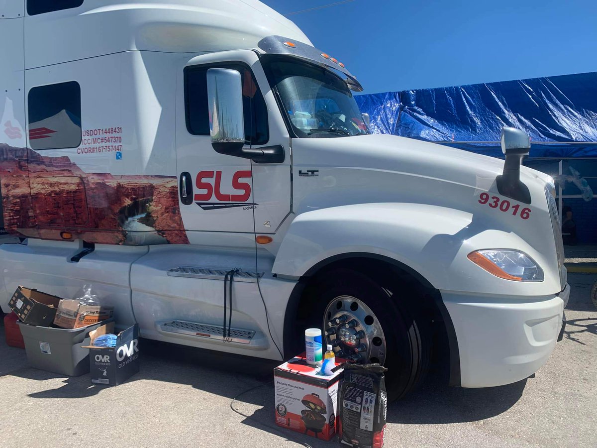 MaLiKyEEsWoRlD's tweet photo. #SLSLogistics on behalf of all the #PineIsland residents who have been decimated by Hurricane Ian, THANK YOU for providing this truck with #Starlink for them. This is our ONLY way to communicate with family &amp; friends off the island &amp; coordinate relief efforts.
#elonmusk https://t.co/cjwJxqRnkS