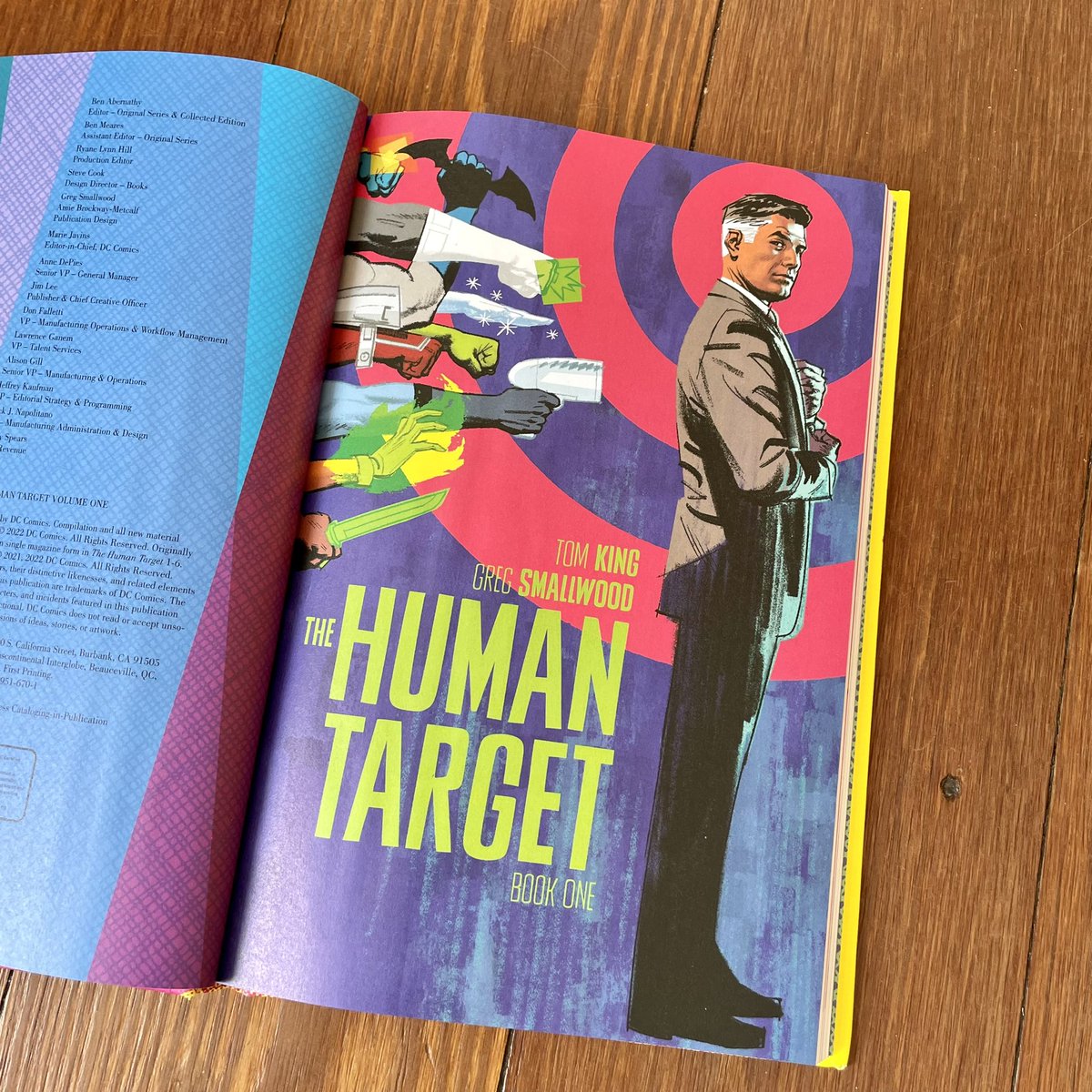 BernhardPiroska's tweet photo. A timeless mystery thriller👌
👉 #HumanTarget Vol.1 
by master storytellers @TomKingTK and @SavageSmallwood
Enjoy! 👍
—
© @DCComics
—
#DCComics #dcblacklabel #comics #comicart #justiceleague #justiceleagueinternational #jli #lexluthor #ice #christopherchance #readmorecomics 
—
B. https://t.co/IKM5wP11fT