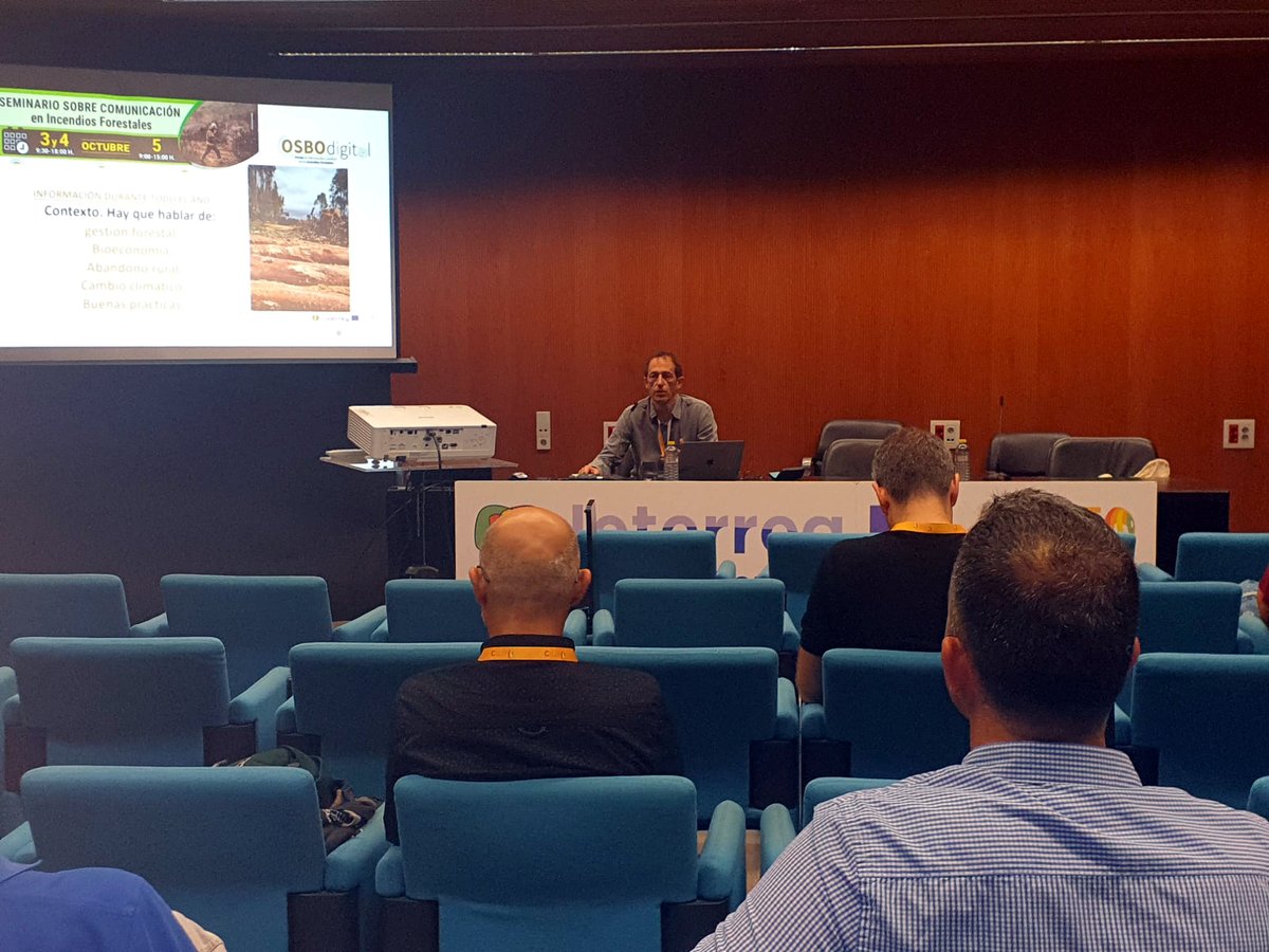 CILIFO_UE's tweet photo. #SECOMIIFF 🔥 | La segunda jornada del Seminario sobre Comunicación en Incendios Forestales ha girado en torno a la información especializada, con las intervenciones de: https://t.co/ufFcCBX4Pv