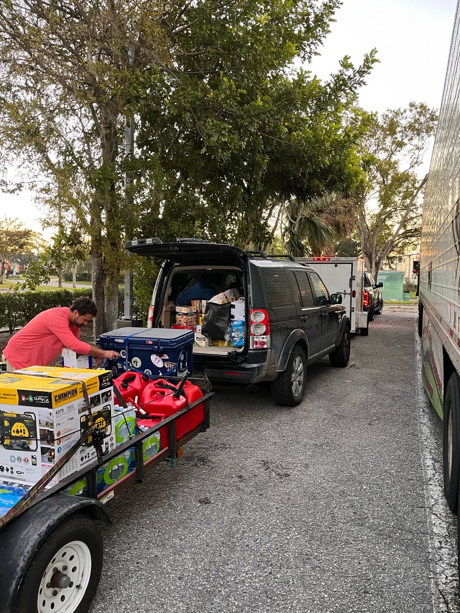 ColliersOrlando's tweet photo. Colliers is so grateful for the immense support we have received over the past 3 days. Your help has been an integral part of our ability to serve our Ft. Myers Colliers family and their friends and community, and we will be forever grateful. Thank you to every one of you. https://t.co/uOhb0ahwDp