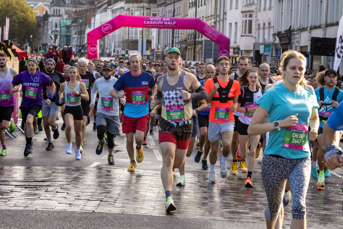 WelshAthletics's tweet photo. Did you run the Cardiff Half last Sunday? ✅
Do you plan to run it next year? ✅
Become a Run Leader and help others achieve this goal too! 🏃🏃‍♀️

Check out the link to find your LiRF course: https://t.co/EAqbFGVg31
@runwales @parkrunuk
#cardiffhalfmarathon #RunLeader
📸@run4wales https://t.co/Y5MmGE29G1