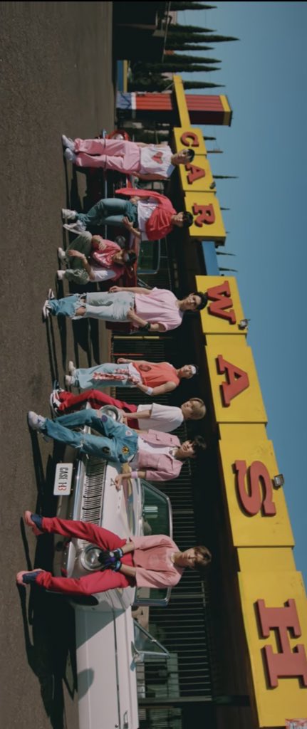 luuvginnii's tweet photo. they gimme so much bts vibes 😭😭 #StrayKids https://t.co/0mKCq8Du7c
