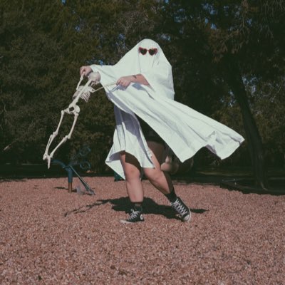 ItsmeRadkins's tweet photo. Spooky season is upon us 👻 https://t.co/6B7KVB6A0R